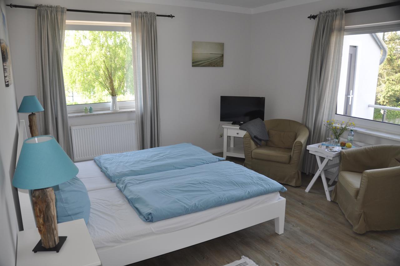 Hotel & Ferienunterkuenfte Hus Seeblick فيهمارن المظهر الخارجي الصورة