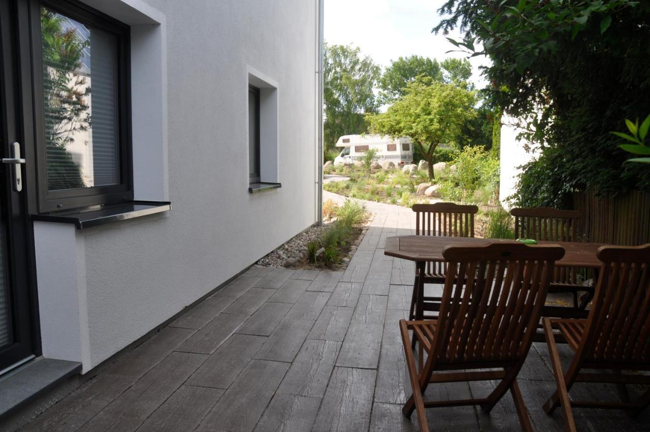 Hotel & Ferienunterkuenfte Hus Seeblick فيهمارن المظهر الخارجي الصورة