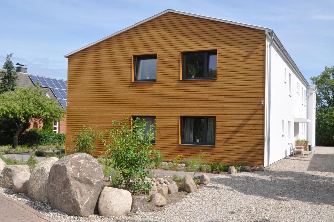 Hotel & Ferienunterkuenfte Hus Seeblick فيهمارن المظهر الخارجي الصورة